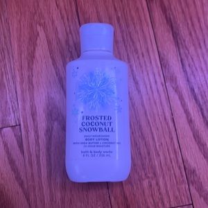 Bath and body Works, frosted coconut, snowball, body lotion, full size